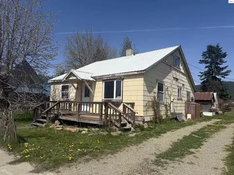 116 W 4th Ave, Clark Fork, ID 83811