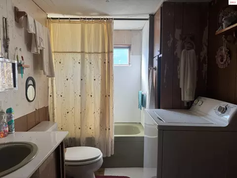 Bath - 7 Timber Haven Rd, Sagle, ID 83860 photo 1 of 1