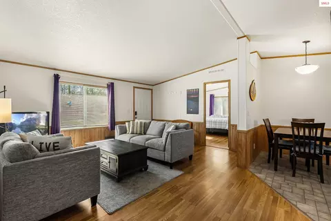 Living - 302 Mill Rd, Dover, ID 83825 photo 1 of 2