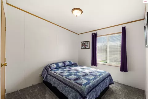 Bedroom - 302 Mill Rd, Dover, ID 83825 photo 5 of 6
