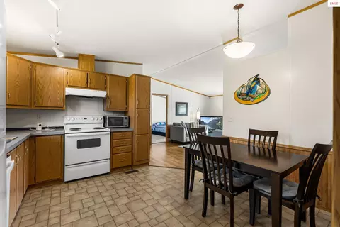 Kitchen - 302 Mill Rd, Dover, ID 83825 photo 1 of 1