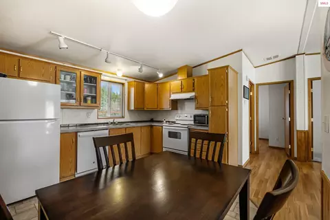 Dining - 302 Mill Rd, Dover, ID 83825 photo 1 of 1