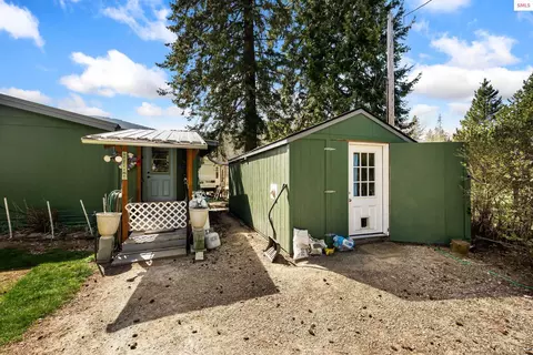 Exterior - 3464 Upper Pack River Rd, Sandpoint, ID 83864 photo 11 of 16