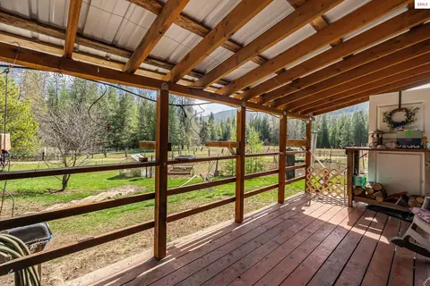 Exterior - 3464 Upper Pack River Rd, Sandpoint, ID 83864 photo 10 of 16