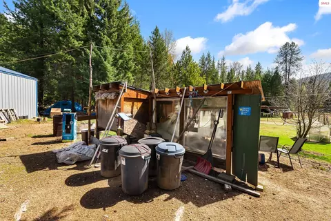 Exterior - 3464 Upper Pack River Rd, Sandpoint, ID 83864 photo 14 of 16