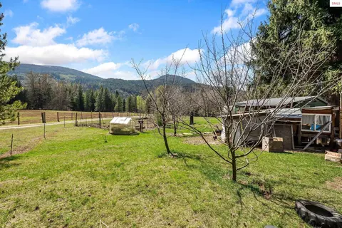 Exterior - 3464 Upper Pack River Rd, Sandpoint, ID 83864 photo 12 of 16