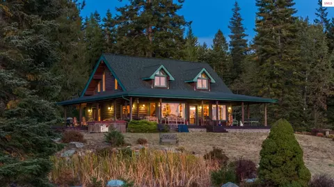4575 Blacktail Rd, Careywood, ID 83809