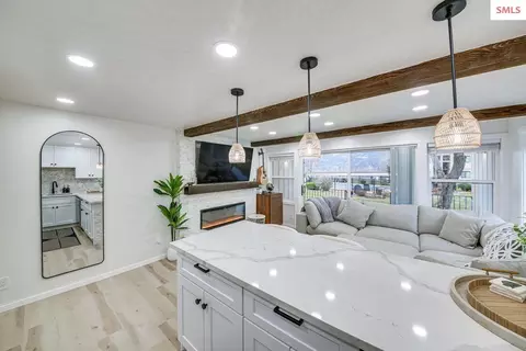 301 Iberian Way #113, Sandpoint, ID 83864