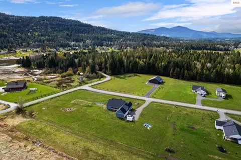 View/Area - 51 Pumphouse Ln, Sagle, ID 83860 photo 2 of 5