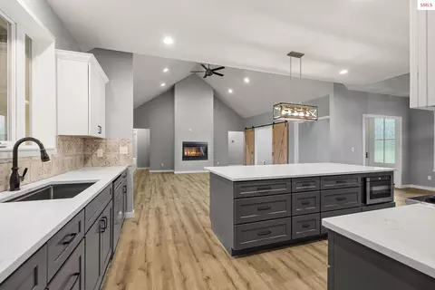 Kitchen - 51 Pumphouse Ln, Sagle, ID 83860 photo 5 of 6