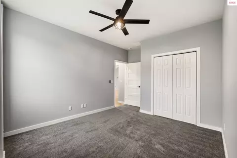 Bedroom - 51 Pumphouse Ln, Sagle, ID 83860 photo 4 of 5