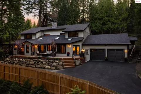 5884 E Hayden Lake Rd, Hayden, ID 83835