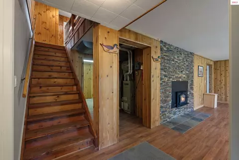 Entry Way - 1206 Meadowood Rd, Sandpoint, ID 83864 photo 3 of 6