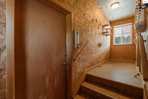 Entry Way - 1206 Meadowood Rd, Sandpoint, ID 83864 photo 6 of 6