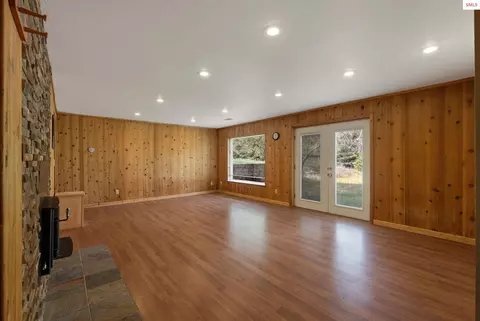 Living - 1206 Meadowood Rd, Sandpoint, ID 83864 photo 6 of 6