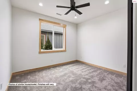 Bedroom - 126 Backtrack Rd, Sandpoint, ID 83864 photo 2 of 3