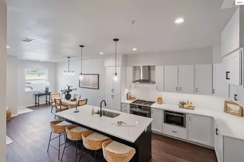 1008 E 4th Ave, Post Falls, ID 83854