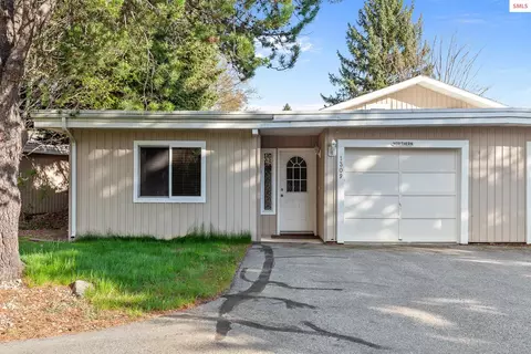 1309 Metaline Ln, Sandpoint, ID 83864