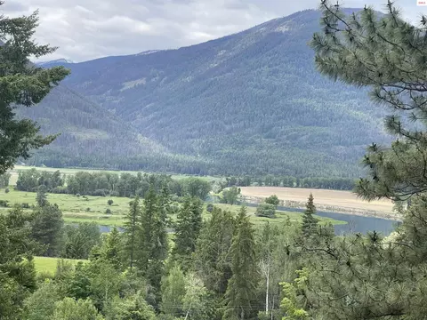2447 Turner Hill Rd, Bonners Ferry, ID 83805