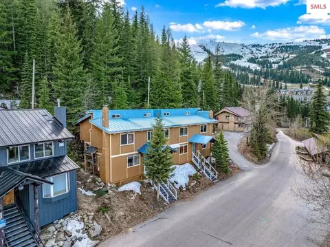226 Mogul Hill Rd UNIT 1, Sandpoint, ID 83864