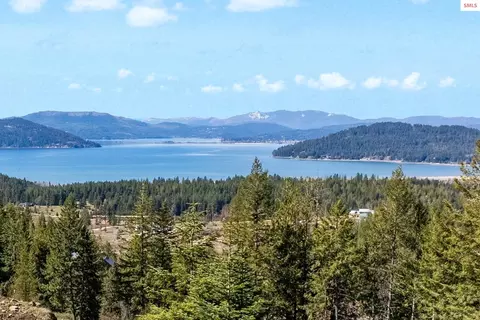 101 Green Monarch Ln, Sandpoint, ID 83864