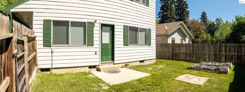 Exterior - 1611 Cedar St, Sandpoint, ID 83864 photo 5 of 10