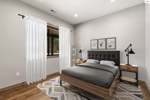 Bedroom - 1520 Wrenco Loop Rd, Sandpoint, ID 83864 photo 3 of 6