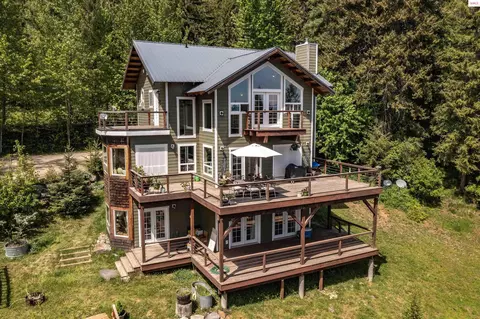 181 Spring View Ln, Sagle, ID 83860