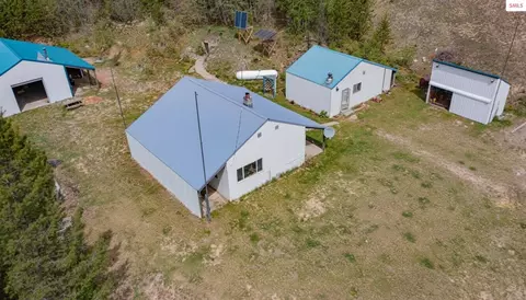 2884 Morris Rd, Naples, ID 83847