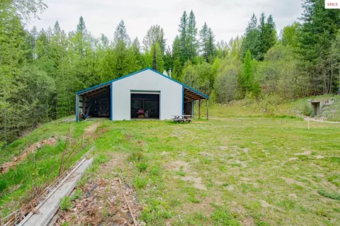 Exterior - 2884 Morris Rd, Naples, ID 83847 photo 6 of 14