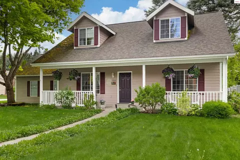 1320 Mathison Dr, Sandpoint, ID 83864