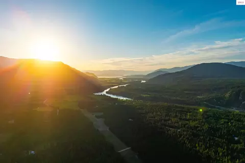 View/Area - 6693 River Rd, Clark Fork, ID 83811 photo 1 of 3