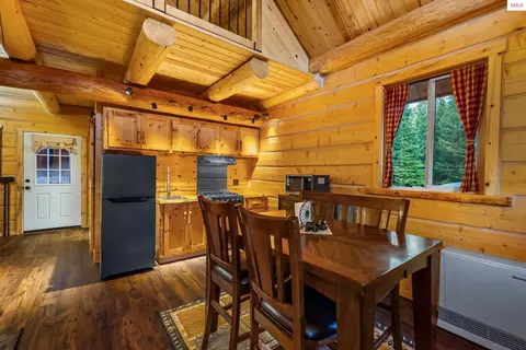 Dining - 6693 River Rd, Clark Fork, ID 83811 photo 5 of 5