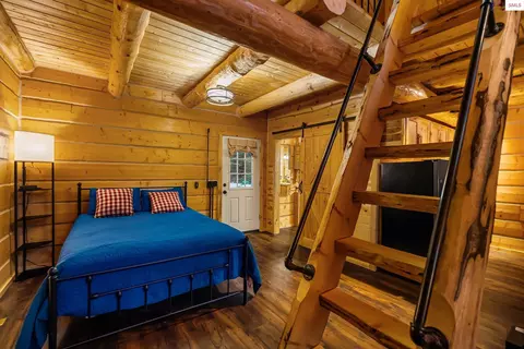 Bedroom - 6693 River Rd, Clark Fork, ID 83811 photo 6 of 10