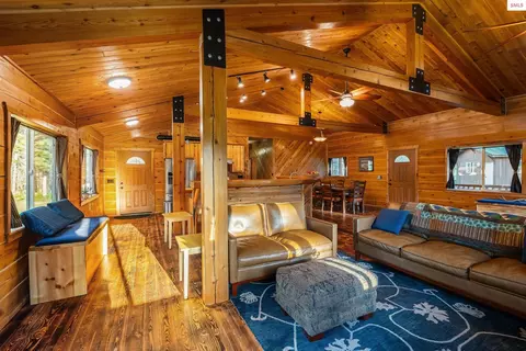 Living - 6693 River Rd, Clark Fork, ID 83811 photo 2 of 2