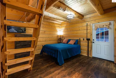 Bedroom - 6693 River Rd, Clark Fork, ID 83811 photo 7 of 10