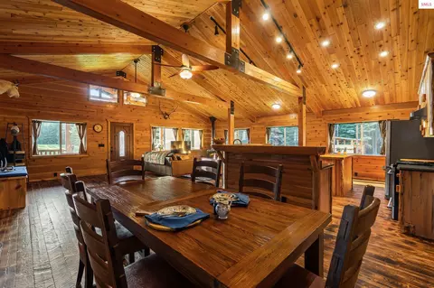 Dining - 6693 River Rd, Clark Fork, ID 83811 photo 2 of 5