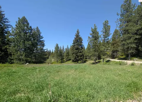 83 Catan Ln, Bonners Ferry, ID 83805