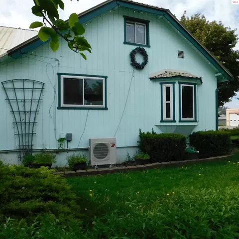 Exterior - 81 Cedar St, Priest River, ID 83856 photo 3 of 8