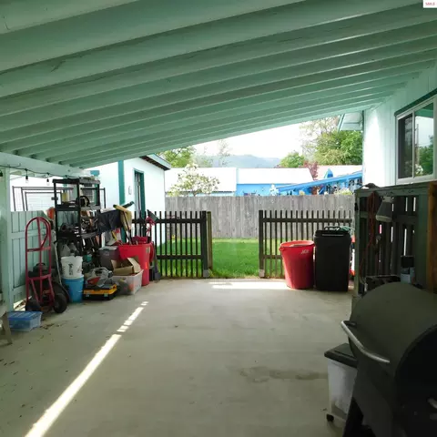 Exterior - 81 Cedar St, Priest River, ID 83856 photo 6 of 8