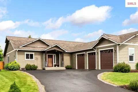 113 Crooked Ear Dr, Sandpoint, ID 83864