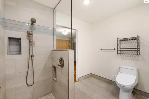 Bath - 1104 Birch St, Sandpoint, ID 83864 photo 6 of 13