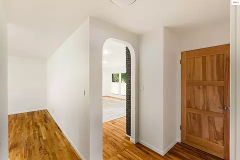 Entry Way - 1104 Birch St, Sandpoint, ID 83864 photo 3 of 6