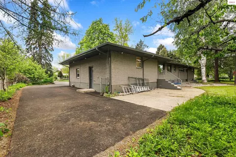 Exterior - 1104 Birch St, Sandpoint, ID 83864 photo 8 of 23