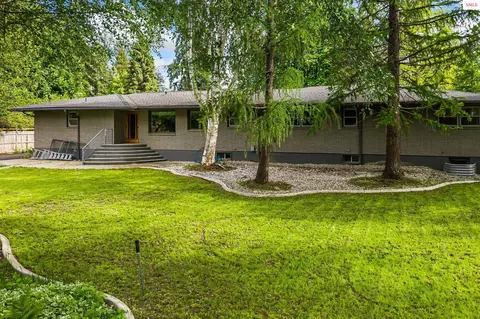 Exterior - 1104 Birch St, Sandpoint, ID 83864 photo 12 of 23