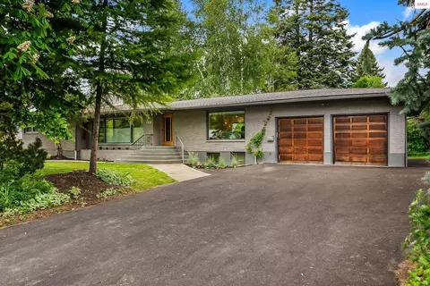 Exterior - 1104 Birch St, Sandpoint, ID 83864 photo 3 of 23