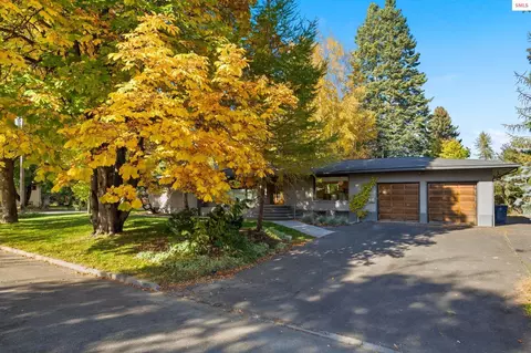 Exterior - 1104 Birch St, Sandpoint, ID 83864 photo 6 of 27