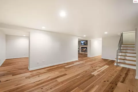 Living - 1104 Birch St, Sandpoint, ID 83864 photo 9 of 9
