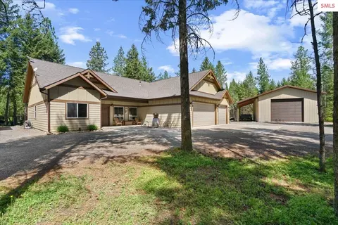 200 Dancing Lights Ln, Athol, ID 83801
