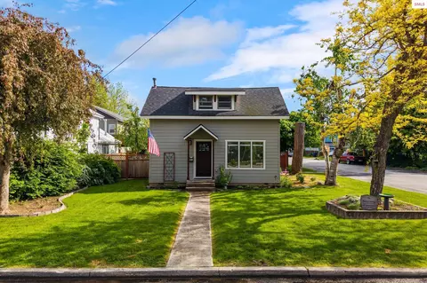821 Poplar St, Sandpoint, ID 83864